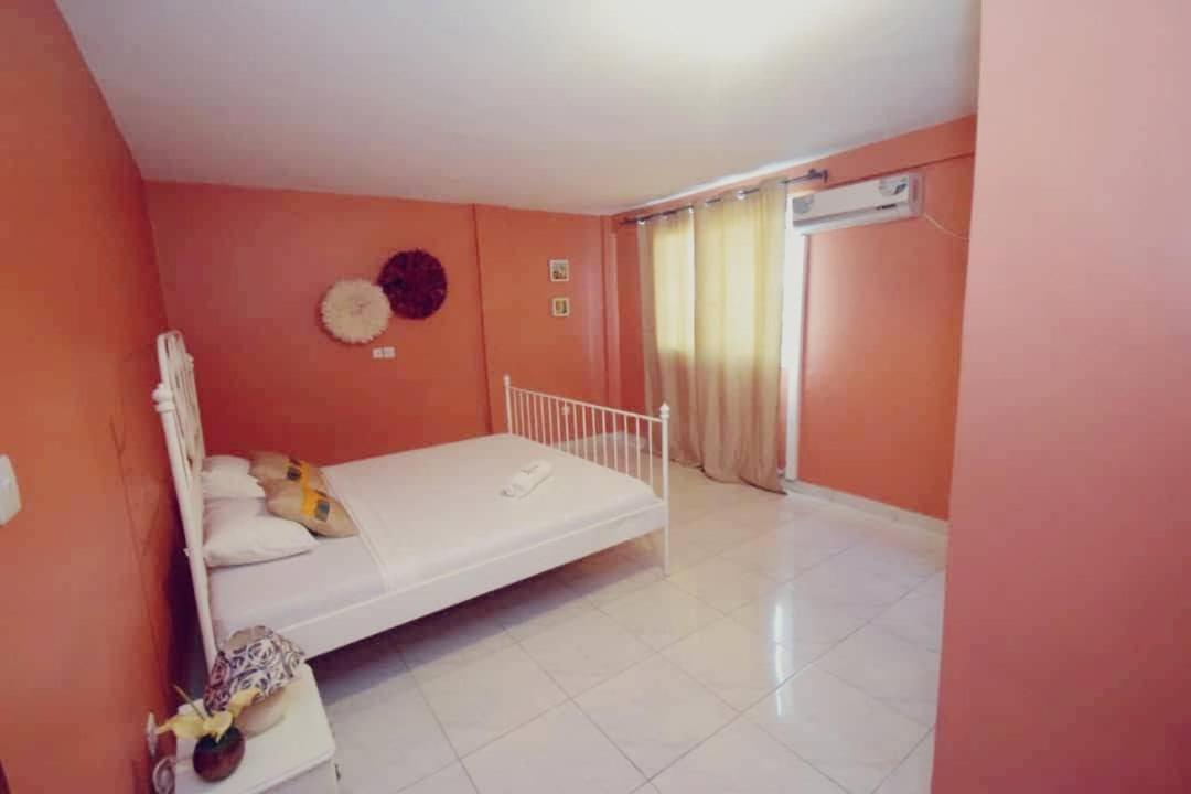 Stone House - Makepe, Douala Aparthotel Exterior foto